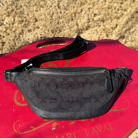 Coach Warren Belt Bag Black Signature Canvas Gorpcore Quiet Luxury Fanny Pack - Picture 3 of 11